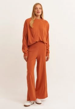 OXXO Donna Maglione - Tulipa -Negozio al dettaglio Oxxo 000040f2552e4e369430e84615d177c1