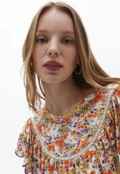 OXXO Donna MIT VOLANT - Camicetta - Blossom Comb -Negozio al dettaglio Oxxo 09128b2b69a241fdae6446dfec80dfb0