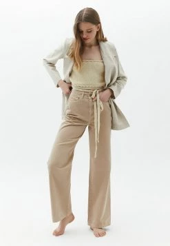 OXXO Donna Pantaloni - Taupe 9 OXXO Donna Pantaloni - Taupe -Negozio al dettaglio Oxxo 09be7889f3404db08a6d4b783fd27bdf