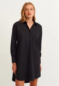 OXXO Donna MIT VERLÄNGERTER FORM - Abito A Camicia - Black