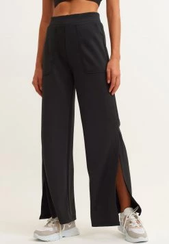 OXXO Donna JOGGING MIT SEITLICHEN SCHLITZEN - Pantaloni - Black