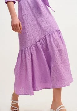 OXXO Donna Gonna A Campana - Deep Lilac -Negozio al dettaglio Oxxo 1ab2d265e60e4aea8d2b7bde6f66ae8e