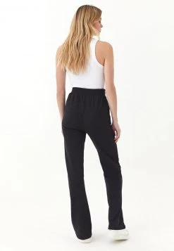 OXXO Donna Pantaloni Sportivi - Black -Negozio al dettaglio Oxxo 1bdcc2ee1a2b403eaebee021b5f790a7