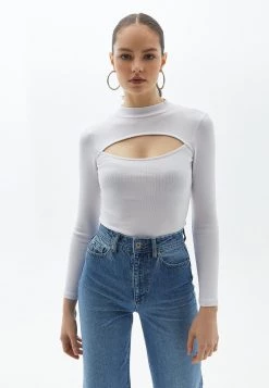 OXXO Donna MIT CUT OUT DETAIL - Maglietta A Manica Lunga - White 9 OXXO Donna MIT CUT OUT DETAIL - Maglietta A Manica Lunga - White -Negozio al dettaglio Oxxo 1cdc6301b00a419589022ebd8943fbbb