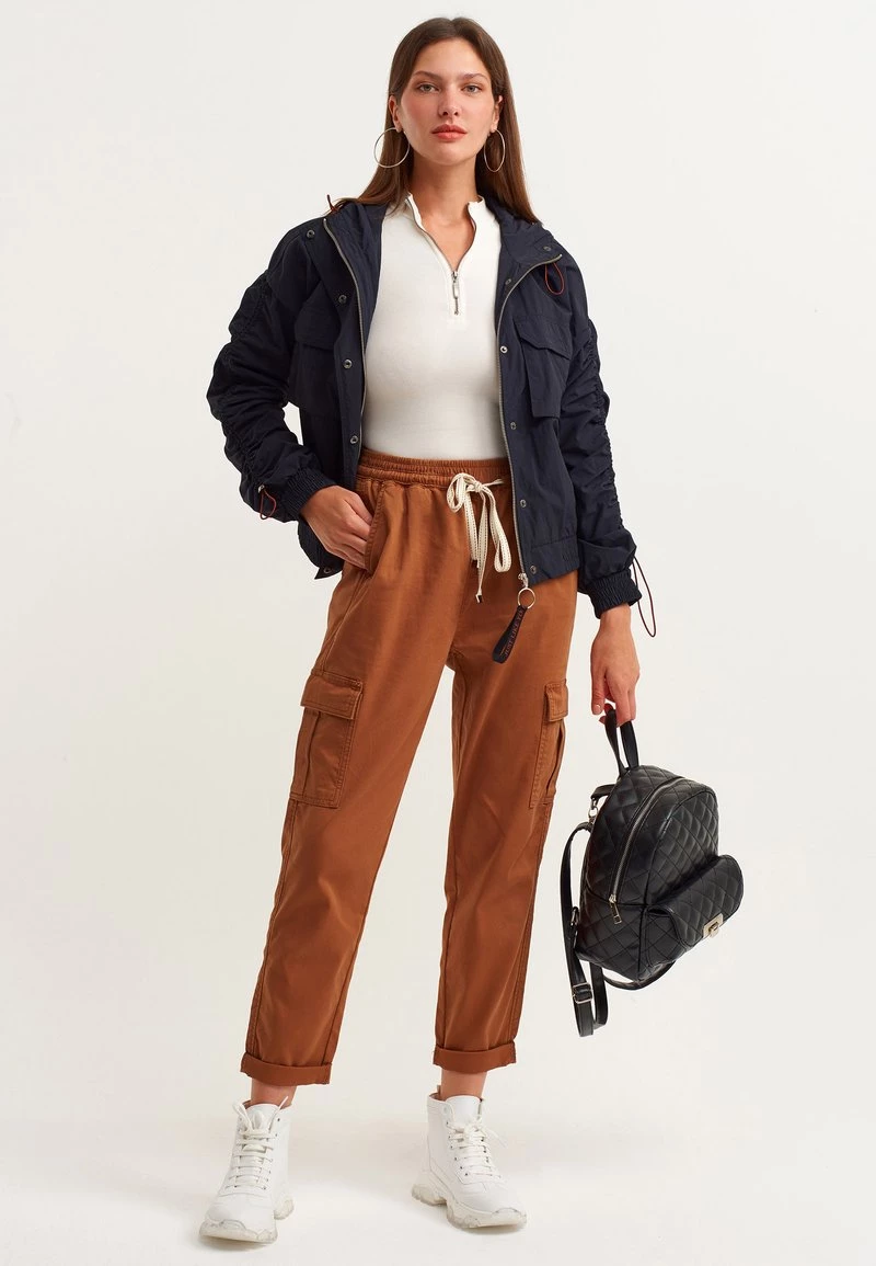 OXXO Donna MIT BINDEDETAIL - Pantaloni Cargo - Antik Lone 4 OXXO Donna MIT BINDEDETAIL - Pantaloni Cargo - Antik Lone - immagine 2