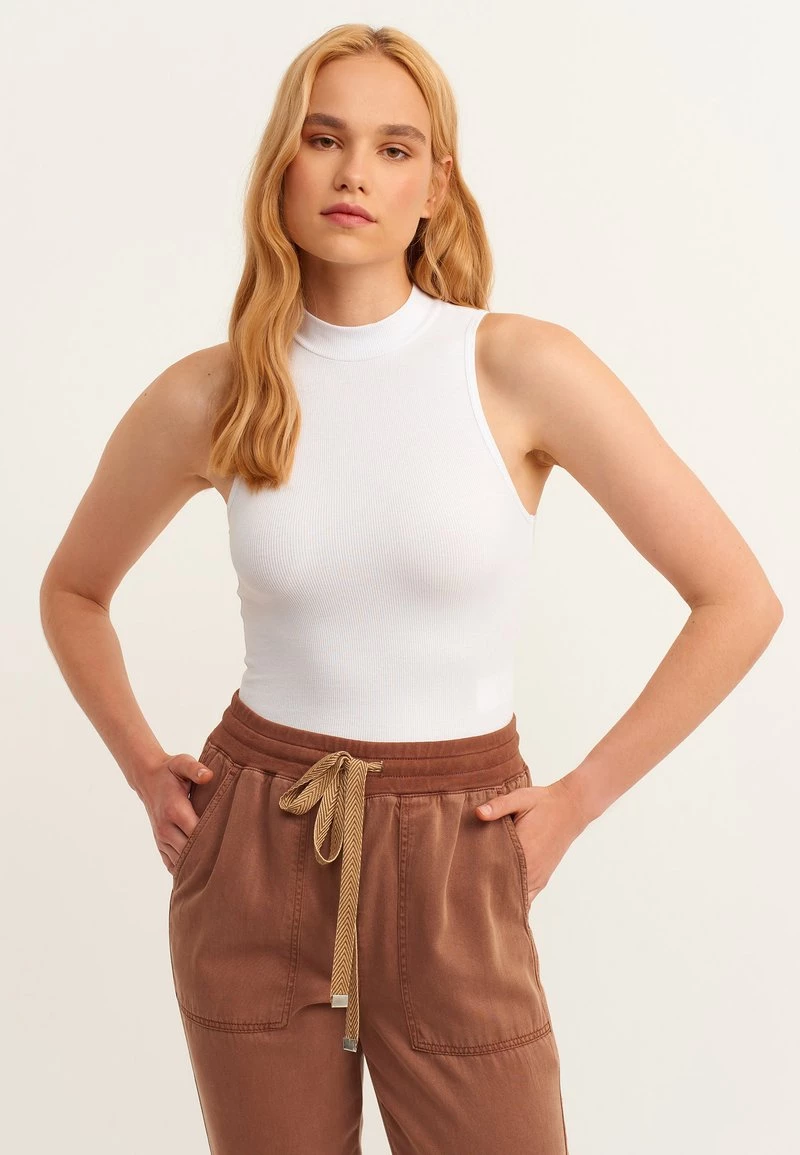 OXXO Donna Top - White 6 OXXO Donna Top - White - immagine 4