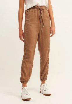 OXXO Donna MIT BINDEDETAIL - Pantaloni Sportivi - Brown