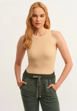 OXXO Donna ELASTISCHES MIT FEINER RIPPENSTRUKTUR - Top - Caraway -Negozio al dettaglio Oxxo 25c89fc838f843c69b496c6a761e05da