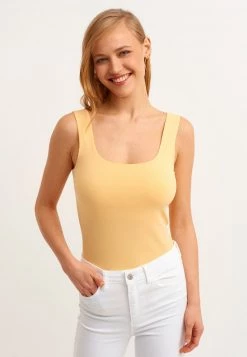 OXXO Donna MIT ECKIGEM AUSSCHNITT - Top - Abricock