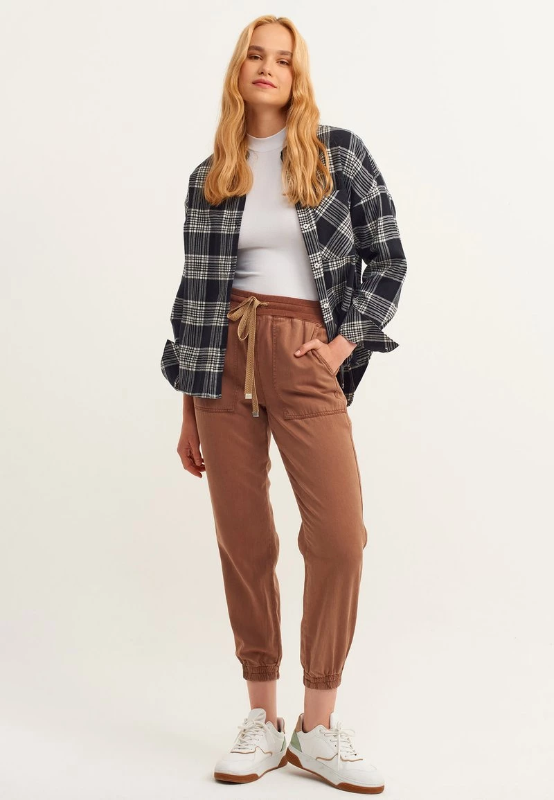 OXXO Donna Top - White 4 OXXO Donna Top - White - immagine 2