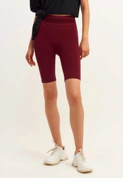 OXXO Donna NAHTLOSE MIT ELASTISCHEM BUND - Shorts - Eggplant