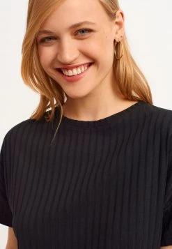 OXXO Donna MIT WEITER FORM - T-shirt Basic - Black -Negozio al dettaglio Oxxo 2e7c652e61964e018c7d55fa57395e36