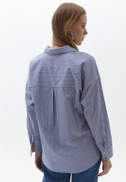OXXO Donna STREIFEN MIT MODISCHEN KNÖPFEN - Camicia - Deep Water Stripe -Negozio al dettaglio Oxxo 2f532e8dccb74363910348ce8189a621