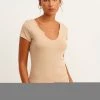 OXXO Donna MIT STYLISCHEM AUSSCHNITT DETAIL - T-shirt Basic - Beige -Negozio al dettaglio Oxxo 30a79fae53b2404daa9ab99f725a695d