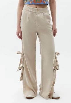 OXXO Donna WEIT GESCHNITTENE MIT BINDEDETAILS - Pantaloni - Antik Cement