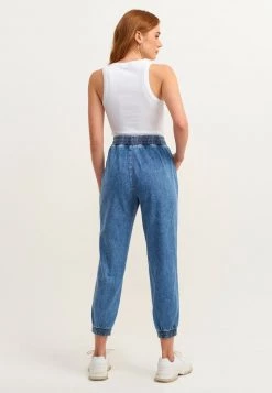 OXXO Donna MIT ENGEN BÜNDCHEN - Jeans Slim Fit - Mid Denim -Negozio al dettaglio Oxxo 37803be2a5bb41ed9ae4b0ea7fdc35b5