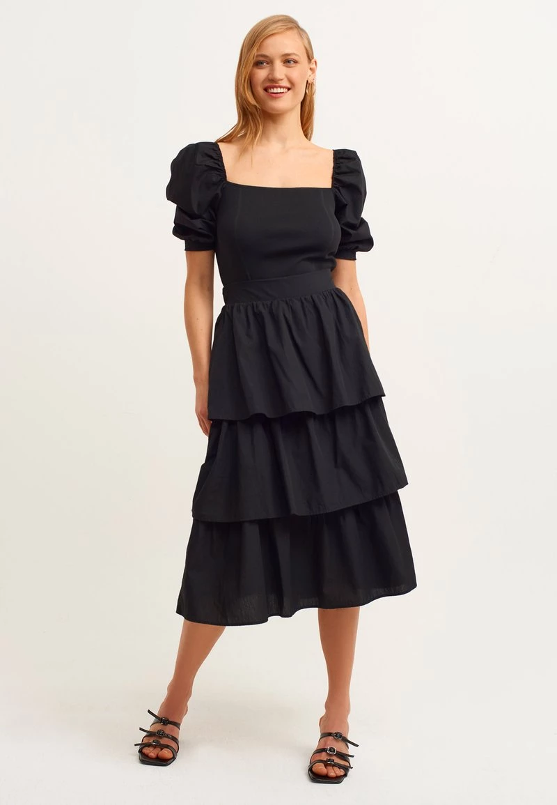 OXXO Donna Gonna A Campana - Black 3 OXXO Donna Gonna A Campana - Black