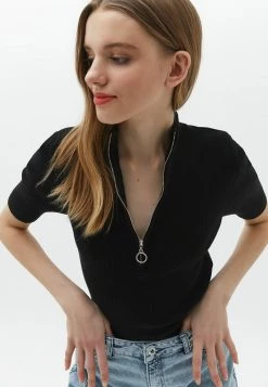 OXXO Donna MIT REISVERSCHLUSS - T-shirt Con Stampa - Black -Negozio al dettaglio Oxxo 3a101b9e1efa4771b3539fd392f09616