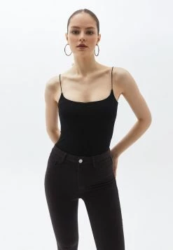 OXXO Donna Top - Black