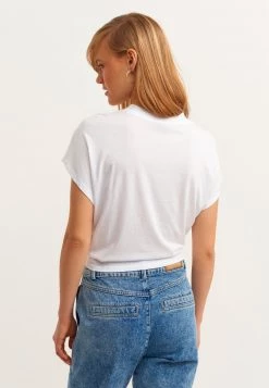 OXXO Donna MIT KNOTENDETAIL - T-shirt Con Stampa - White 8 OXXO Donna MIT KNOTENDETAIL - T-shirt Con Stampa - White -Negozio al dettaglio Oxxo 417fa2d1a36642b0ab00580c403713cc