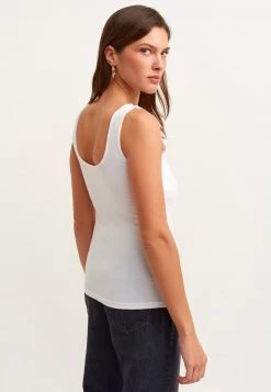 OXXO Donna MIT ECKIGEM AUSSCHNITT - Top - White 7 OXXO Donna MIT ECKIGEM AUSSCHNITT - Top - White -Negozio al dettaglio Oxxo 50bf3b43d03740e18cd329222cba69a3