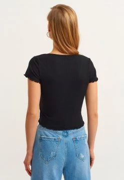 OXXO Donna MIT WELLIGEN SÄUMEN - T-shirt Basic - Black -Negozio al dettaglio Oxxo 527382c1a8e54b478b5c125cc6e17bfe