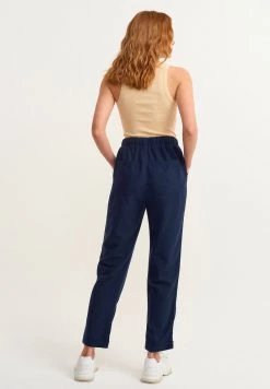 OXXO Donna MIT BINDEDETAIL - Pantaloni Sportivi - Midnight -Negozio al dettaglio Oxxo 573936760a6644a39463652541606d7e