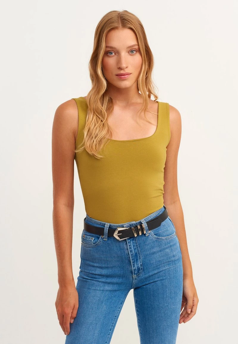 OXXO Donna Top - Asparagus 6 OXXO Donna Top - Asparagus - immagine 4