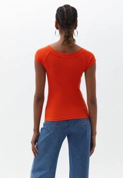 OXXO Donna MIT WEITEM AUSSCHNITT - T-shirt Basic - Tangerine Tango 8 OXXO Donna MIT WEITEM AUSSCHNITT - T-shirt Basic - Tangerine Tango -Negozio al dettaglio Oxxo 5d3e7233af6440f499decf0ea8175ec1