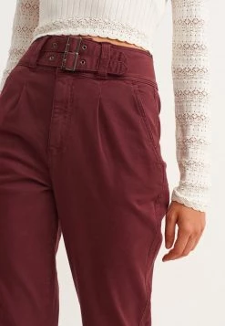 OXXO Donna MIT GÜRTELDETAIL - Chino - Antik Vinos -Negozio al dettaglio Oxxo 64c23e2bb1db49cabd46ef9fc6ac049a