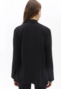 OXXO Donna Cappotto Corto - Black -Negozio al dettaglio Oxxo 67a8fe931d884becafad8dfc680e7693