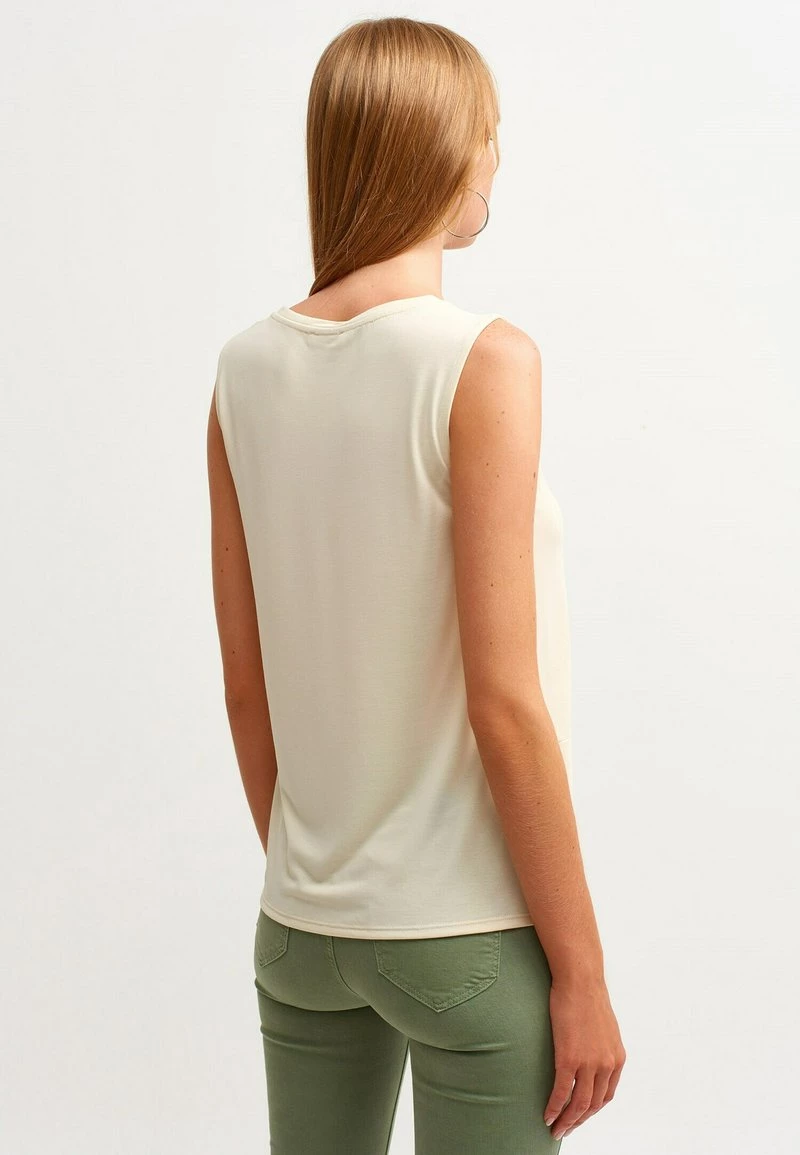 OXXO Donna MIT GEKREUZTEM DETAIL - Camicetta - Delos 5 OXXO Donna MIT GEKREUZTEM DETAIL - Camicetta - Delos - immagine 3