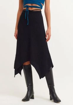 OXXO Donna ASYMMETRISCH GESCHNITTENER MIT FEINER STRUKTUR - Gonna A Campana - Black