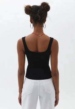 OXXO Donna MIT ECKIGEM AUSSCHNITT - Top - Black -Negozio al dettaglio Oxxo 76f2eeee4ac244f4a12dc803b23fd684