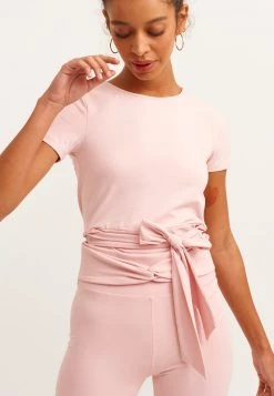 OXXO Donna MIT BINDEDETAIL - T-shirt Con Stampa - Shell Coral -Negozio al dettaglio Oxxo 83b55562b10845c3a9d6e8689dadc5ef