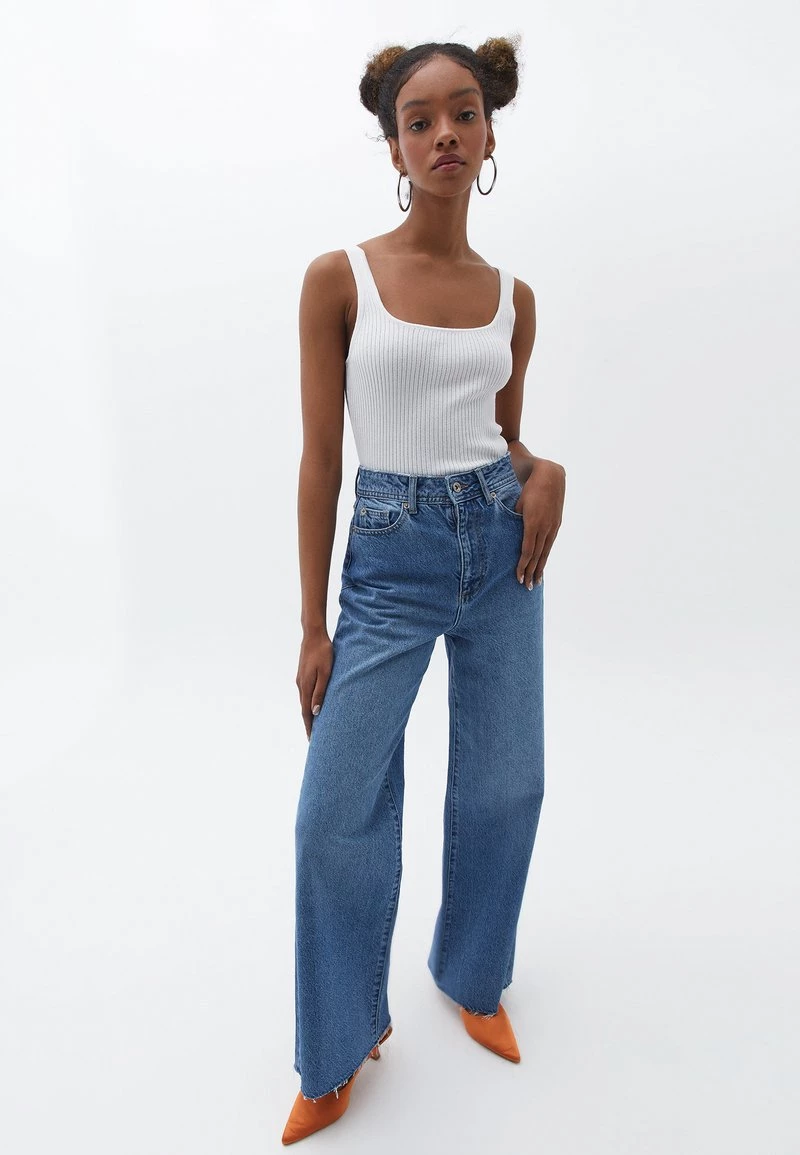 OXXO Donna MIT ECKIGEM AUSSCHNITT - Top - White 4 OXXO Donna MIT ECKIGEM AUSSCHNITT - Top - White - immagine 2