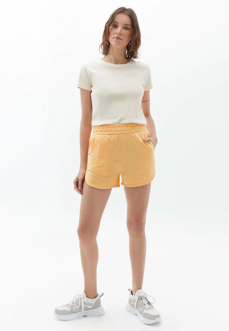 OXXO Donna Shorts - Buff Orange 4 OXXO Donna Shorts - Buff Orange - immagine 2