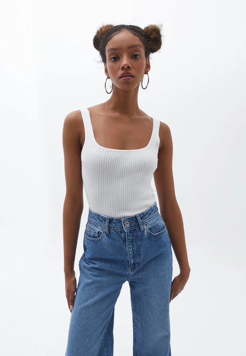 OXXO Donna MIT ECKIGEM AUSSCHNITT - Top - White 3 OXXO Donna MIT ECKIGEM AUSSCHNITT - Top - White