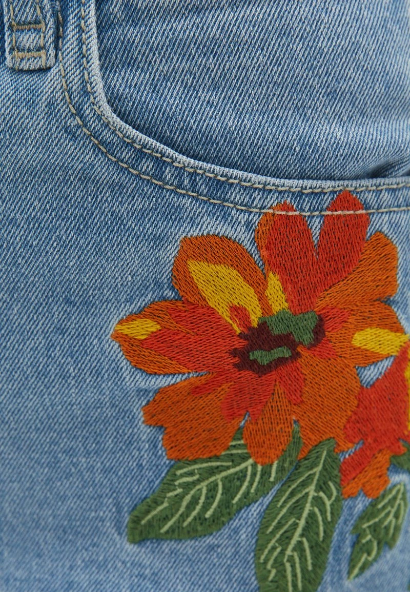 OXXO Donna Shorts Di Jeans - Light Denim 6 OXXO Donna Shorts Di Jeans - Light Denim - immagine 4