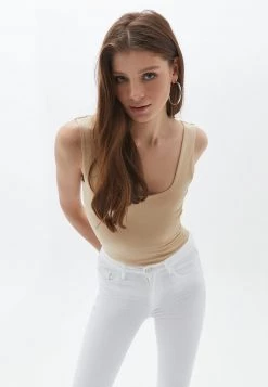 OXXO Donna MIT ECKIGEM AUSSCHNITT - Top - Mottled Beige -Negozio al dettaglio Oxxo 8f0e1794cfab4c178c3a5401a0745e72