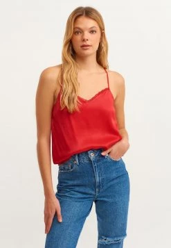 OXXO Donna MIT SPITZEN DETAIL - Top - Urban Red