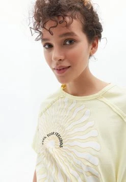 OXXO Donna T-shirt Con Stampa - Antik Yellow Iris -Negozio al dettaglio Oxxo 9452573484e8428e9ef31af883af7de9