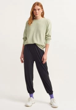 OXXO Donna MIT FIGURUMSPIELENDEM LOOK - Maglietta A Manica Lunga - Tilia -Negozio al dettaglio Oxxo 9aa632ce4854471491d6434eb3a8db09