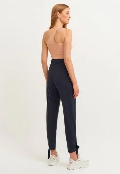 OXXO Donna MODAL QUALITÄT - Pantaloni Sportivi - Black 8 OXXO Donna MODAL QUALITÄT - Pantaloni Sportivi - Black -Negozio al dettaglio Oxxo 9e596fa737554ef7ac4837b93f3a2cf3