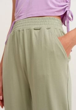OXXO Donna FLIESSENDER - Pantaloni Sportivi - Seagrass -Negozio al dettaglio Oxxo 9ec59d39d19e4a7591e098f583039a6e