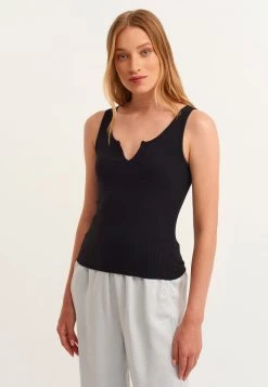 OXXO Donna Top - Black