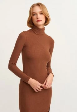 OXXO Donna Tubino - Groot -Negozio al dettaglio Oxxo a435187faebb4192883c8e009bdacf39