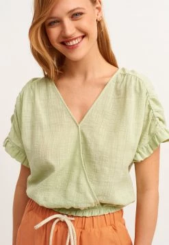 OXXO Donna MIT VOLANT DETAILS - Camicetta - Succulent -Negozio al dettaglio Oxxo a90e4ac2e4184857bda00497747d2877