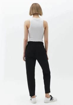 OXXO Donna PLEATED CARROT - Pantaloni - Black -Negozio al dettaglio Oxxo ac0007f469d54463b311c1dbf3fbec8f