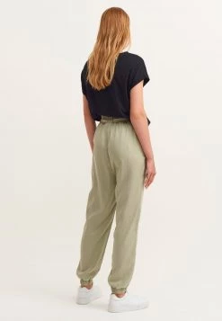 OXXO Donna Pantaloni Sportivi - Antik Seagrass -Negozio al dettaglio Oxxo ae321982e98845b1a3ebf5169886f4da